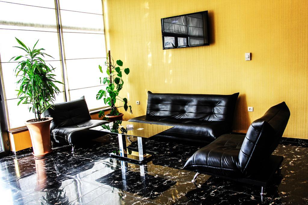 Royal Georgia Otel Tiflis Dış mekan fotoğraf