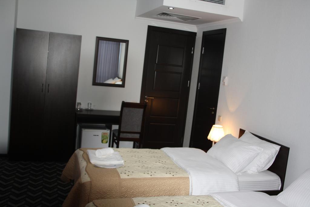 Royal Georgia Otel Tiflis Dış mekan fotoğraf