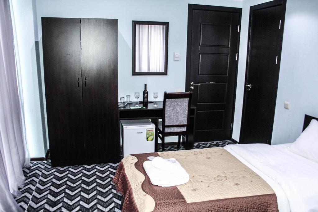 Royal Georgia Otel Tiflis Dış mekan fotoğraf