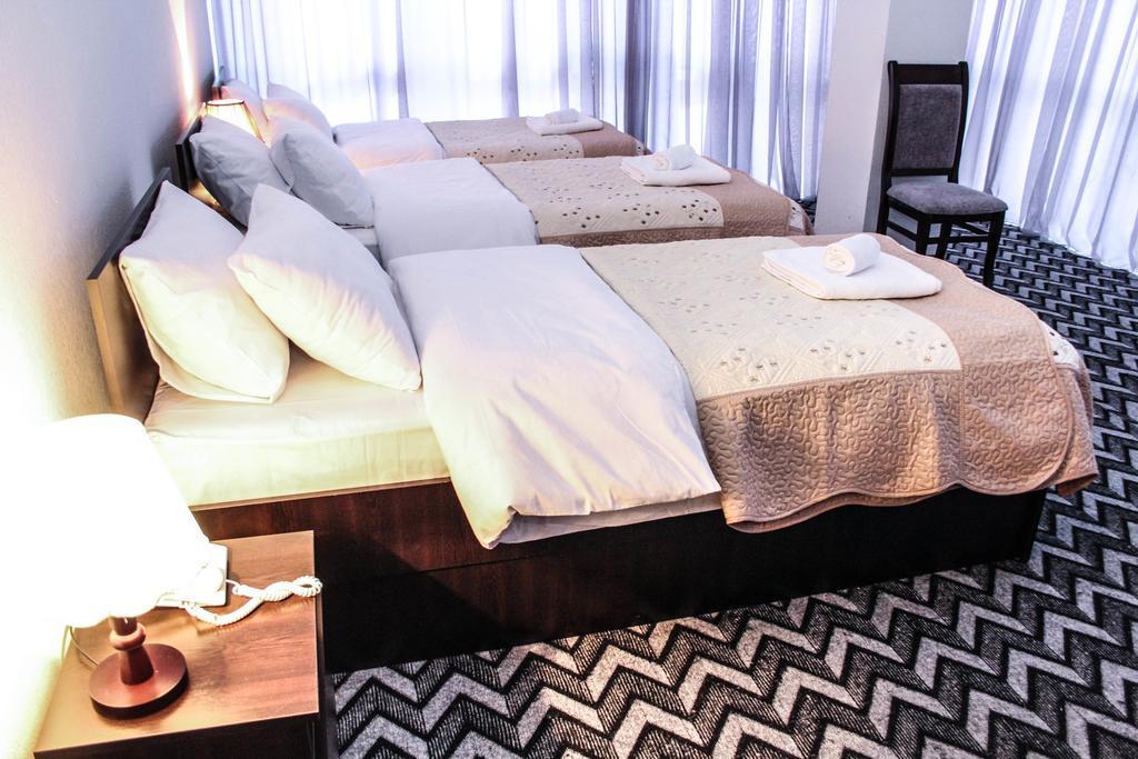Royal Georgia Otel Tiflis Dış mekan fotoğraf