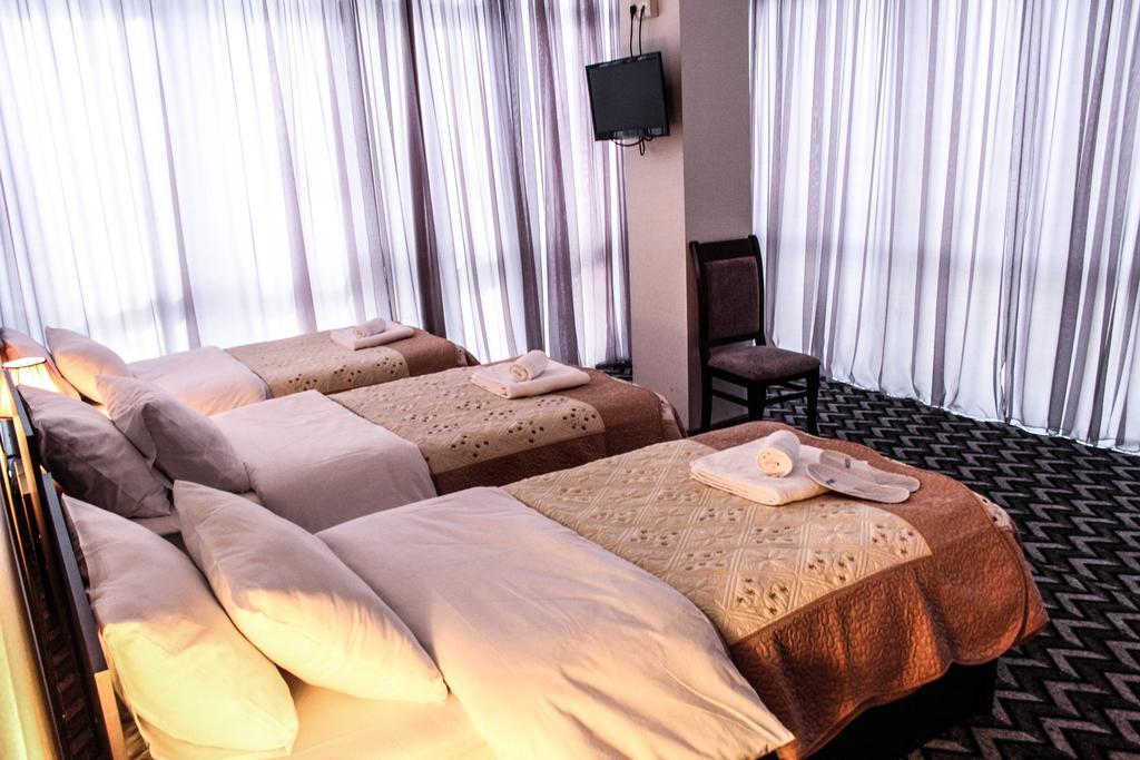 Royal Georgia Otel Tiflis Oda fotoğraf