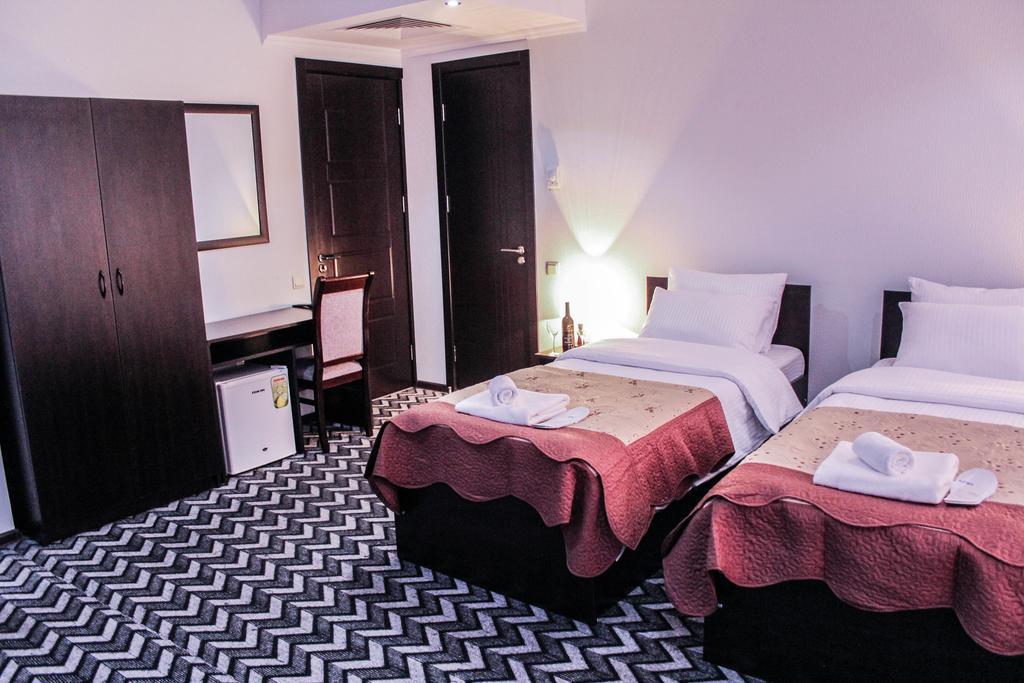 Royal Georgia Otel Tiflis Oda fotoğraf