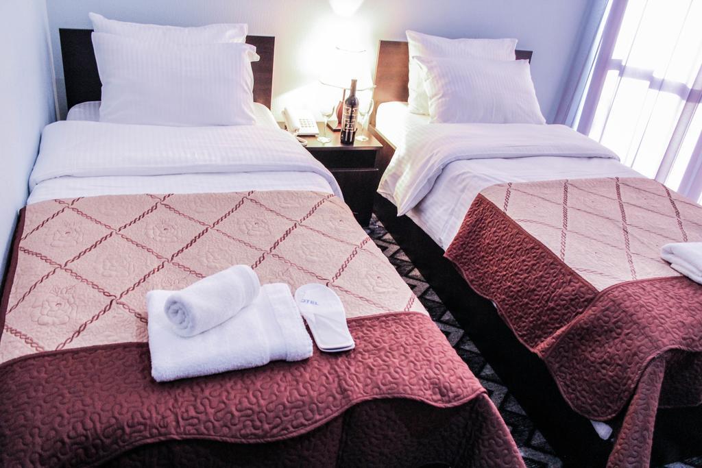 Royal Georgia Otel Tiflis Oda fotoğraf