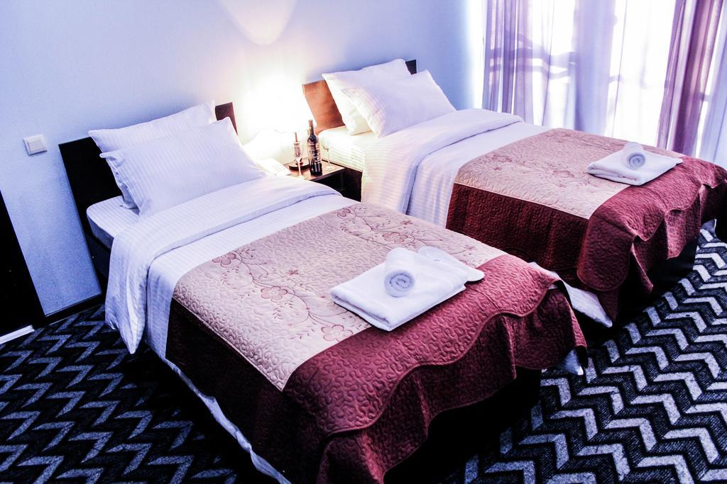 Royal Georgia Otel Tiflis Oda fotoğraf