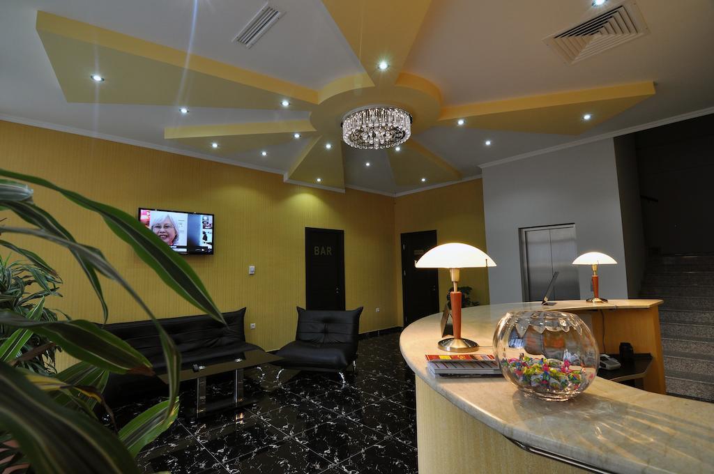 Royal Georgia Otel Tiflis Dış mekan fotoğraf