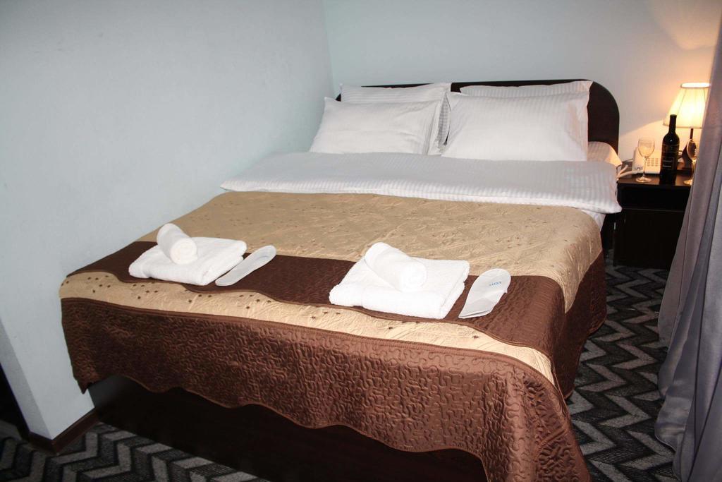 Royal Georgia Otel Tiflis Dış mekan fotoğraf